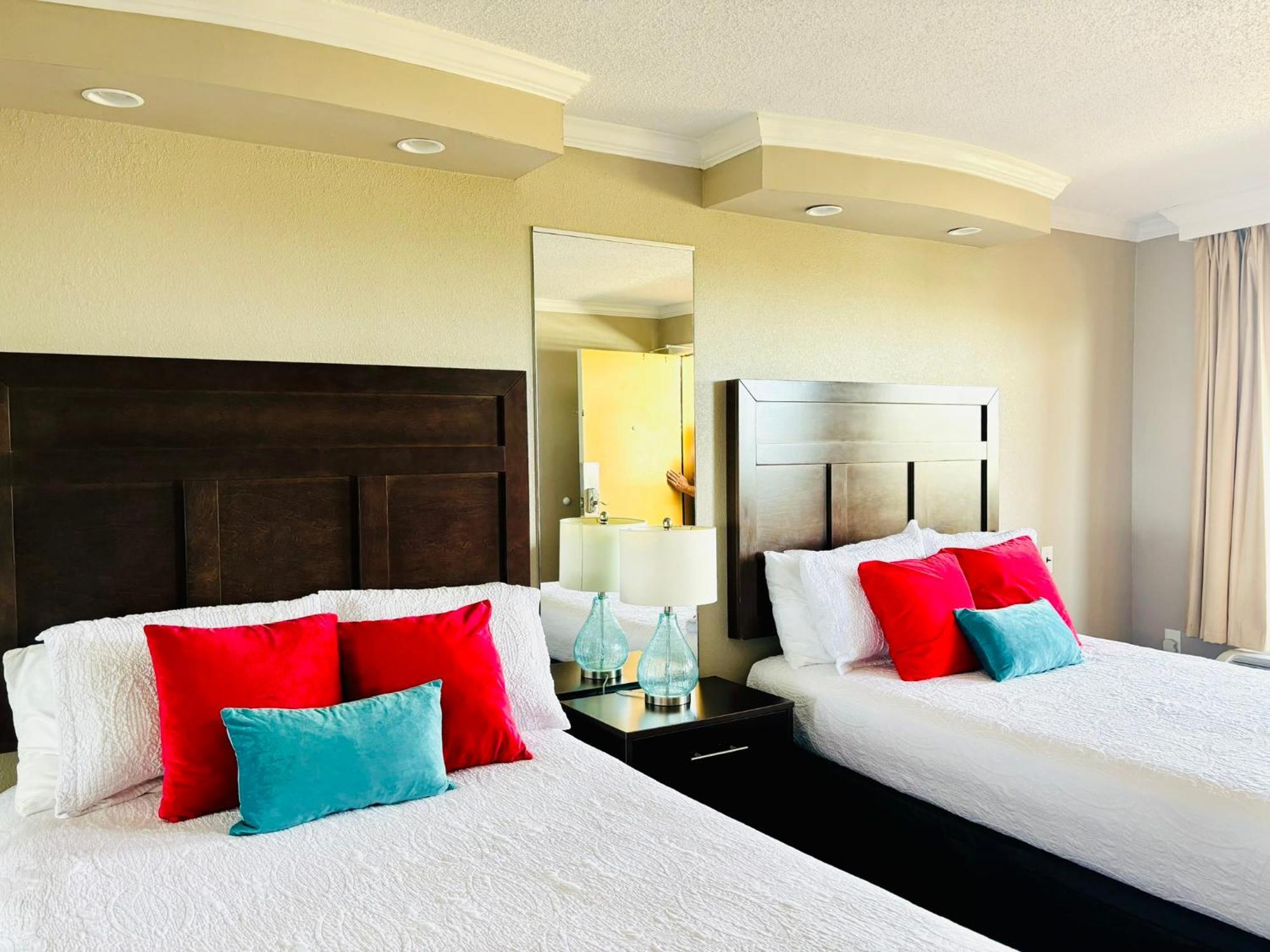Azure Bliss Oceanfront Condo Sleeps 6 默特尔比奇 外观 照片